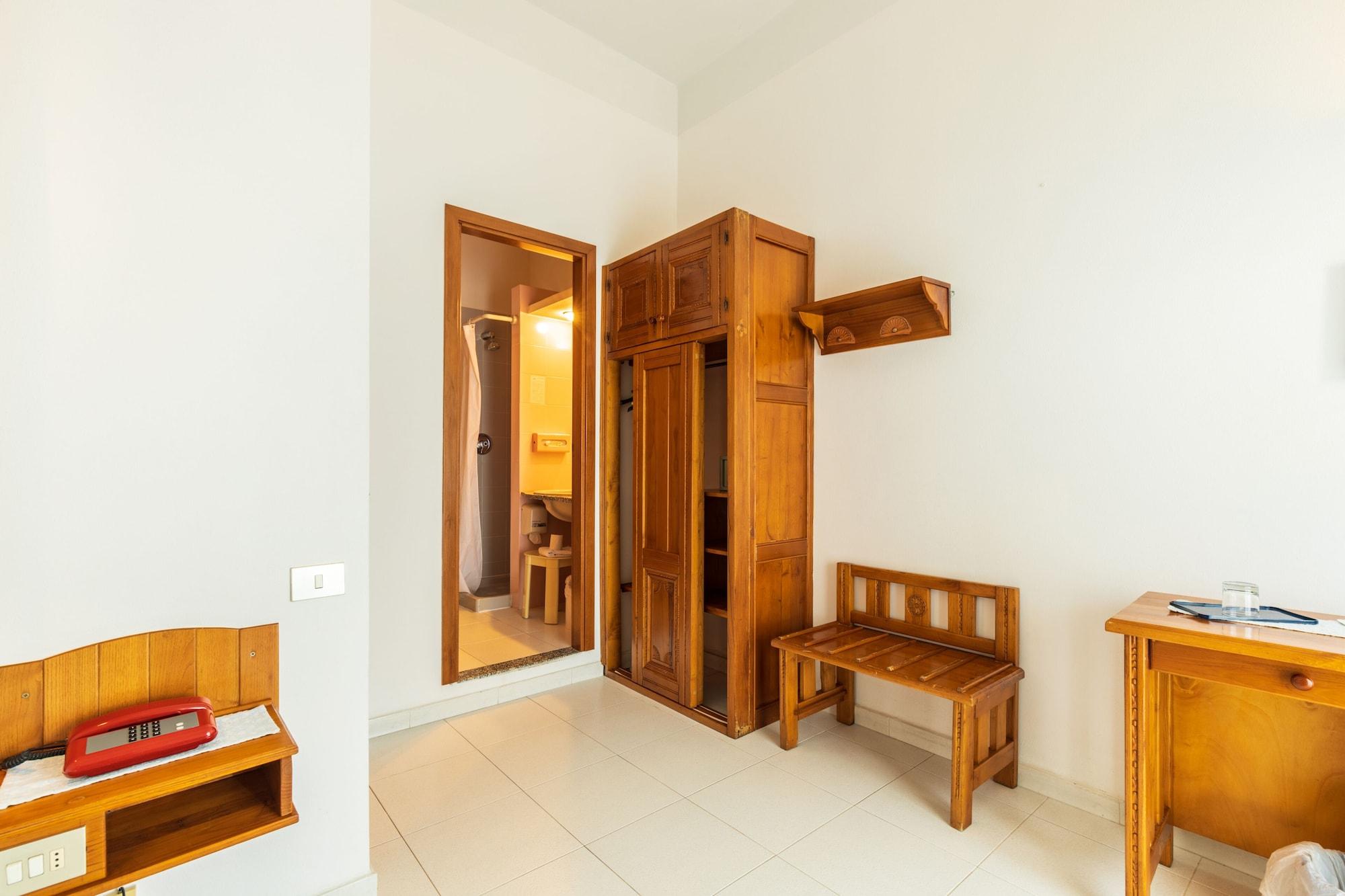 Albergo Miramare Кала-Гононе Экстерьер фото